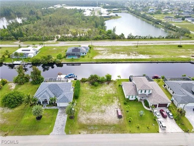 Welcome to your slice of Florida paradise-this vacant lot in the - photo 2