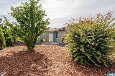 Move-in ready and the Perfect Home Location close to shopping - photo 35