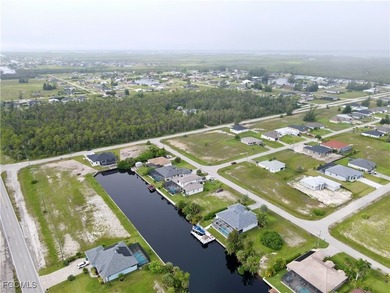 Welcome to your slice of Florida paradise-this vacant lot in the - photo 8
