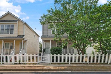 Single Family detached home with attached garage, only 27 Years - photo 2