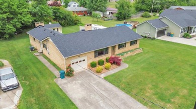 What an absolutely adorable, move-in ready home! From the moment - photo 4