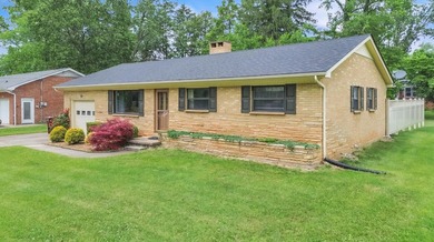 What an absolutely adorable, move-in ready home! From the moment - photo 5