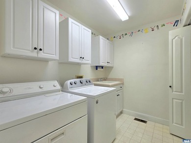Fantastic Contemporary Single-Level Home in Sunland! Embrace - photo 14