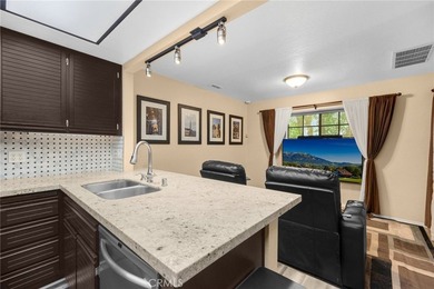 917 Sq Ft, 1 Bedroom + Loft/Flex space is fully remodeled - photo 16