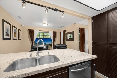 917 Sq Ft, 1 Bedroom + Loft/Flex space is fully remodeled - photo 18