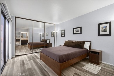 917 Sq Ft, 1 Bedroom + Loft/Flex space is fully remodeled - photo 27