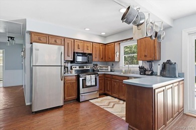 Welcome to this well-maintained 3-bedroom, 1.5-bath ranch - photo 8