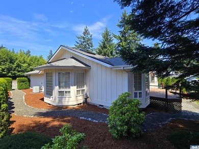 Fantastic Contemporary Single-Level Home in Sunland! Embrace - photo 29