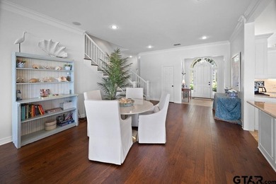 Remodeled and unique home on Lake Palestine in very special - photo 10