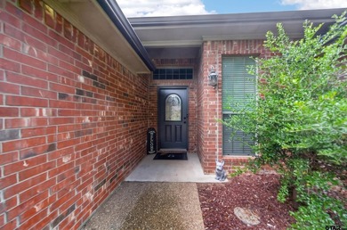 Welcome to 21368 Altuda Lane! This three bedroom, two bath home - photo 5