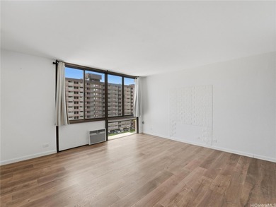 Top-floor living in the heart of Makiki. This bright 1-bedroom - photo 8