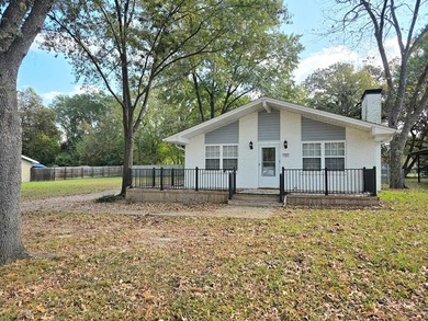 Lake Home For Sale in Gun Barrel City, Texas
