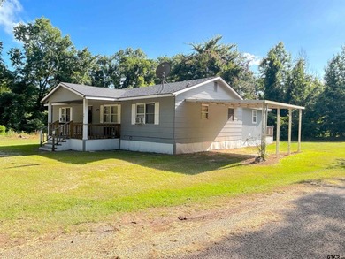 Charming country home just minutes from Lake Bob Sandlin! - photo 3