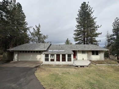 (private lake, pond, creek) Home For Sale in Klamath Falls Oregon