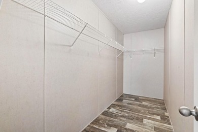 Step inside this beautiful 4-bedroom, 2-bath manufactured home - photo 10