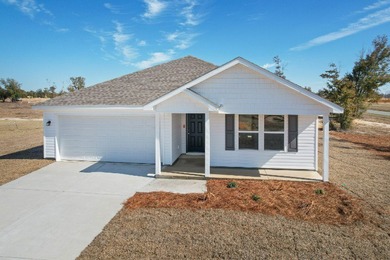 Deer Point Lake Home For Sale in Youngstown Florida
