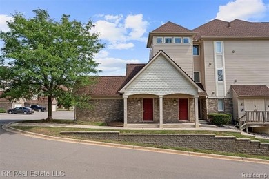 (private lake, pond, creek) Condo For Sale in Pontiac Michigan