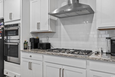 Welcome to this stunning smart home located in the highly