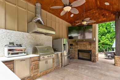 Drive up to your 4-bay garage and step into your own private - photo 18