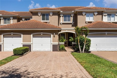 (private lake, pond, coastal) Townhome/Townhouse Sale Pending in Fort Myers Florida