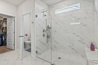 Welcome to this stunning smart home located in the highly