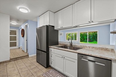 Welcome to this beautifully updated 4-bedroom, 3.5-bath home in - photo 4
