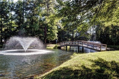 Beautiful 3 or 4 BR (bedroom 4 could be bonus room), nestled on - photo 38