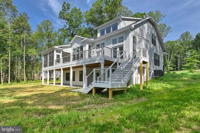 BRAND NEW COMPLETED 5-BEDROOM WATERFRONT HOME INCLUDING A NEW - photo 3