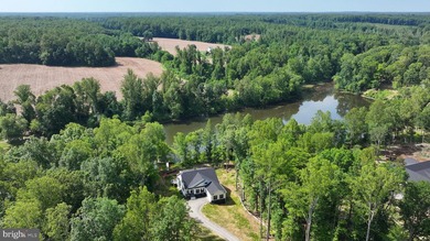 BRAND NEW COMPLETED 5-BEDROOM WATERFRONT HOME INCLUDING A NEW - photo 9