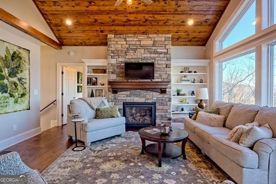Move right in and wake up to breathtaking long-range mountain - photo 14