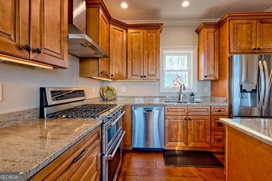 Move right in and wake up to breathtaking long-range mountain - photo 17