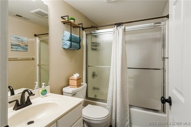Welcome to Lighthouse Landing-a well-kept, smaller lakefront - photo 20