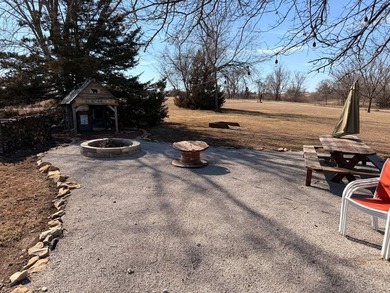 TURN-KEY FAMILY LAKE RETREAT AT SUGAR VALLEY LAKES Rare - photo 4