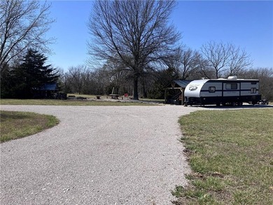 TURN-KEY FAMILY LAKE RETREAT AT SUGAR VALLEY LAKES Rare - photo 6