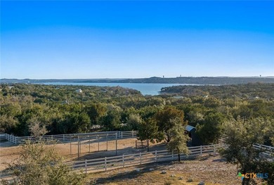 Owner financing available for qualified buyers. Private, gated - photo 6