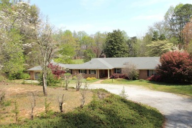 (private lake, pond, creek) Home For Sale in Tryon North Carolina
