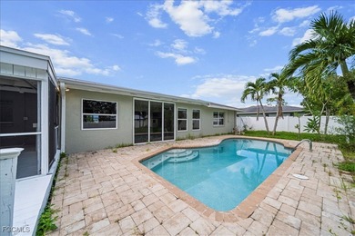 Welcome to this renovated 3 bedroom, 2 bath home tucked away on - photo 3