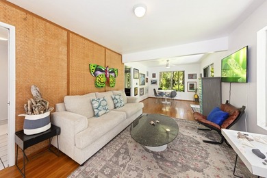 Wake up to sweeping Pacific Ocean views, tropical gardens, and - photo 23