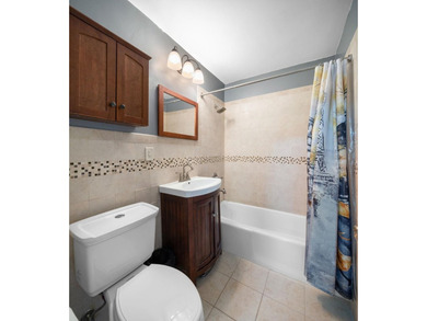 Welcome to the spacious One bedroom home in elevator, doorman - photo 7
