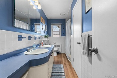 Welcome to your new home! This charming, move-in-ready - photo 10