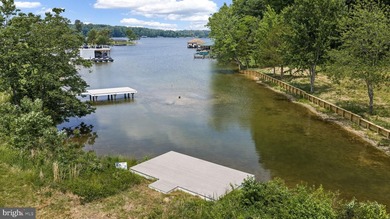 Lake life is done right at this luxury waterfront retreat on the - photo 5