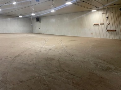 Commercial property for sale. This property has easy access to - photo 18