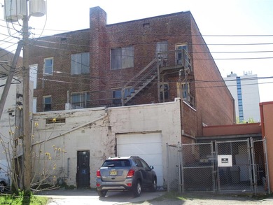Approved Green Zone! 1 Block to new Indoor Island Waterpark! - photo 6