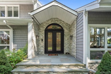 This extraordinary contemporary Colonial is a seamless blend of - photo 4