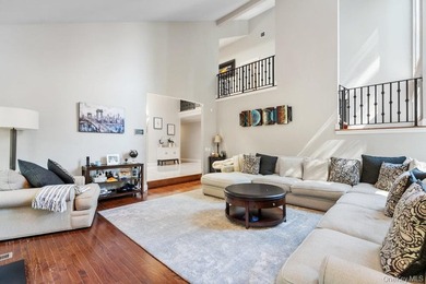 This extraordinary contemporary Colonial is a seamless blend of - photo 8