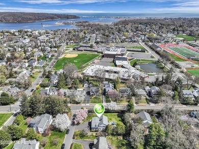 Exquisitely renovated Olde Farm Village Colonial! Set on a - photo 1