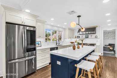 Exquisitely renovated Olde Farm Village Colonial! Set on a - photo 7