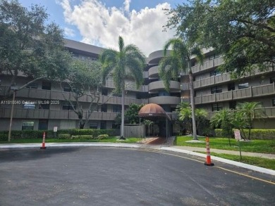 Lake Condo For Sale in Pembroke Pines, Florida