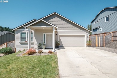 Dexter Lake Home For Sale in Lowell Oregon