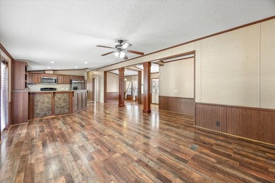 Beautiful home on Lake Pinkston. Just under 3 acres with two - photo 16